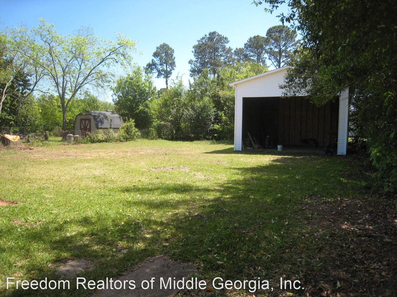 143 Morris St - Photo 2 of 18