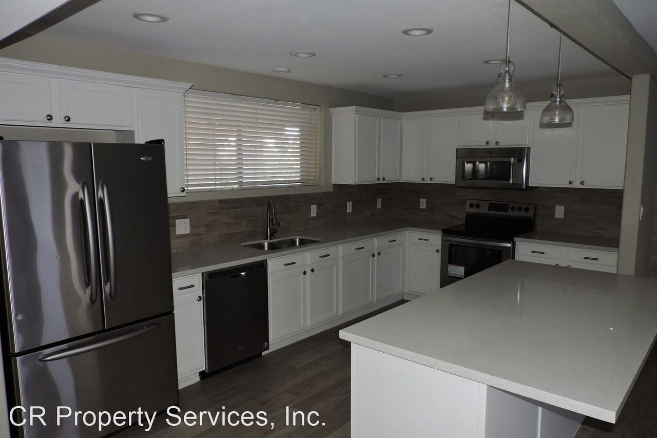 14825 N Mauna Loa Ln - Photo 3 of 17