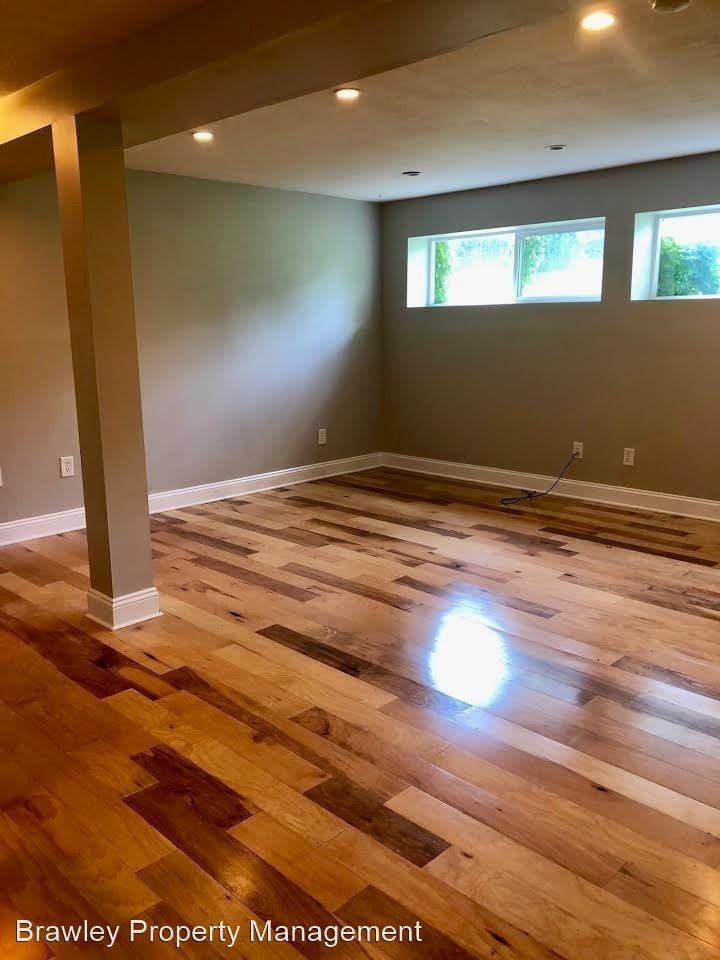 1012 W Winding Way - Photo 3 of 15