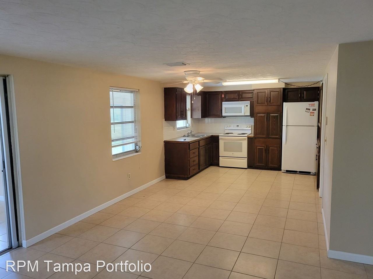 2044 Pamela Dr - Photo 3 of 16