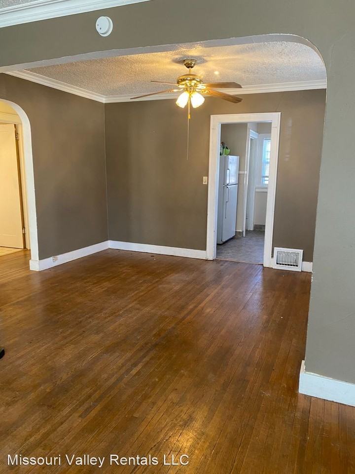302 West Ave C - Photo 2 of 20