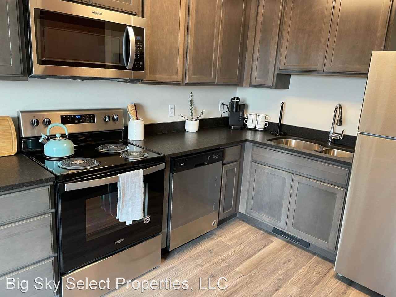 412 Central Ave - Photo 2 of 16