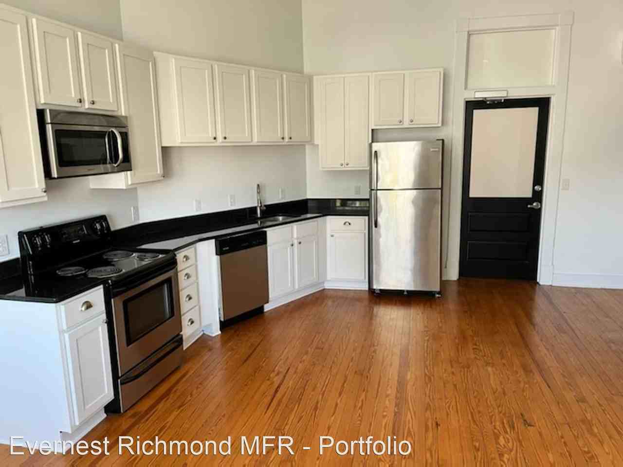 423 Plum St - Photo 2 of 5