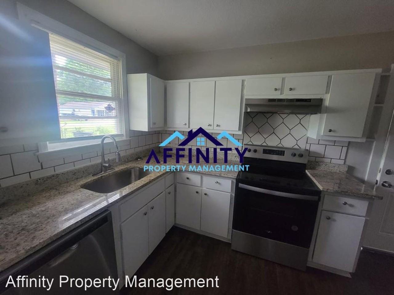 825 Brooks Rd - Photo 3 of 7
