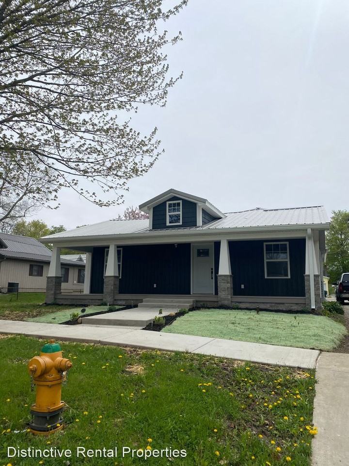 416 W Main St - Photo 2 of 16