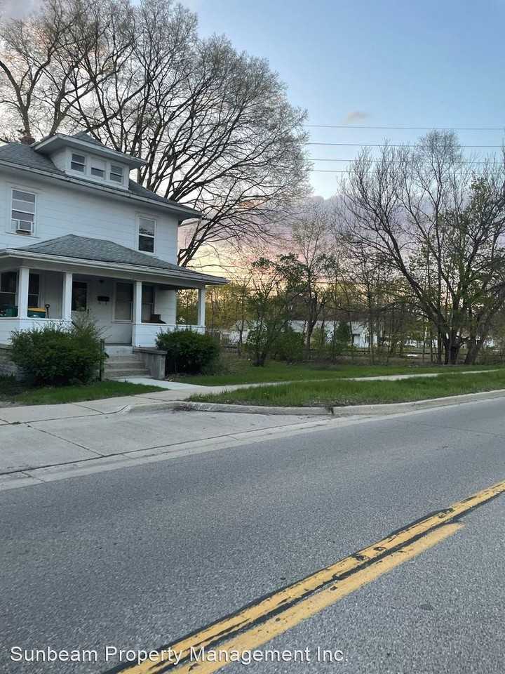 36818 Goddard Street - Photo 2 of 22