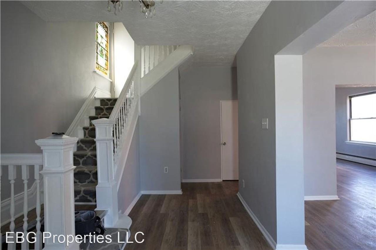 49 N Linwood Ave - Photo 3 of 19
