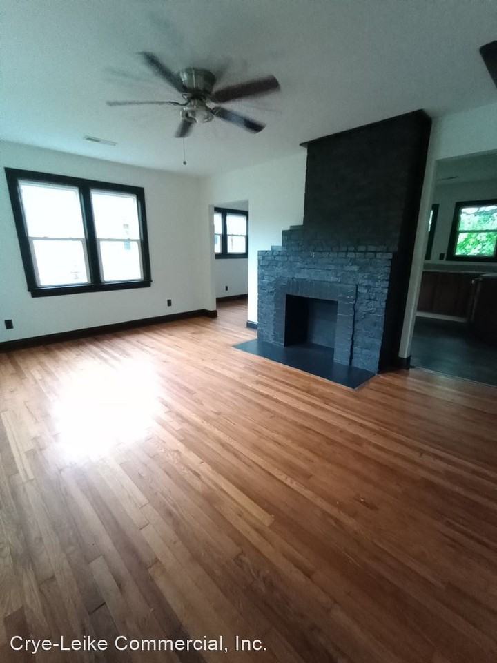 1103 N Chamberlain Ave - Photo 3 of 15