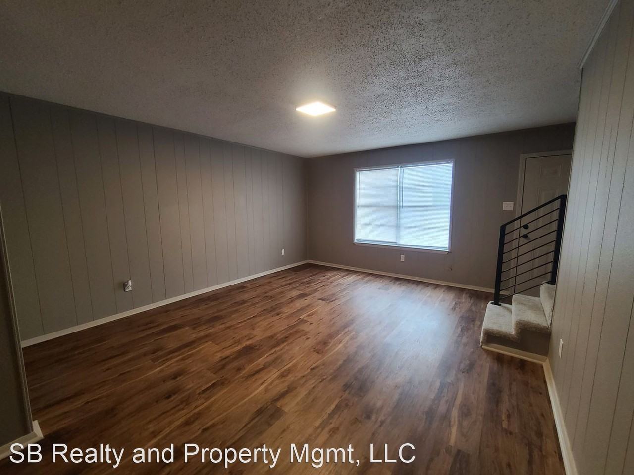 2508 W. 58th Street - Photo 2 of 12