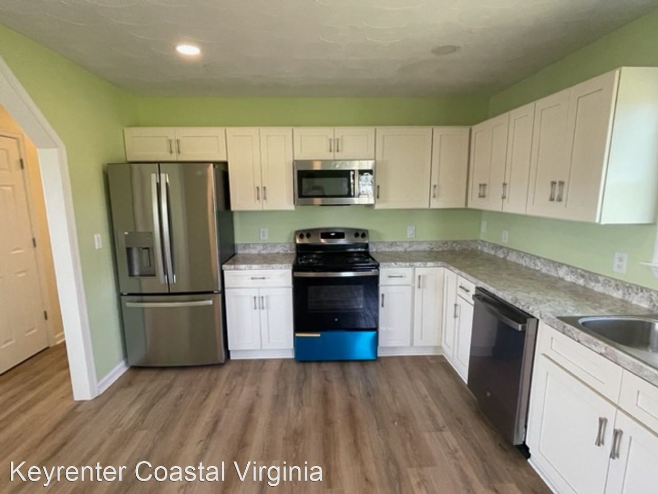 707 Highgate Rd - Photo 2 of 5