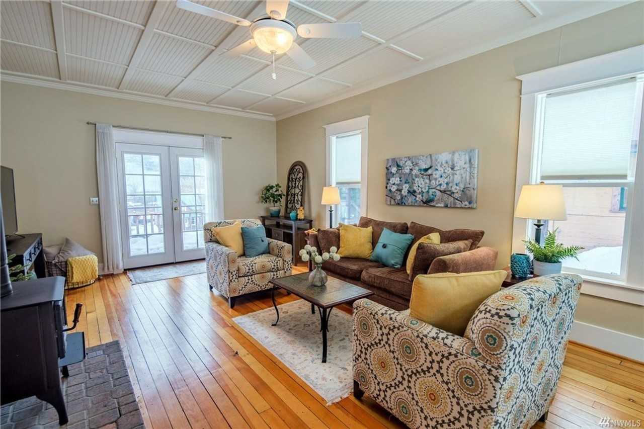 121 5th Street Aly - Photo 3 of 14