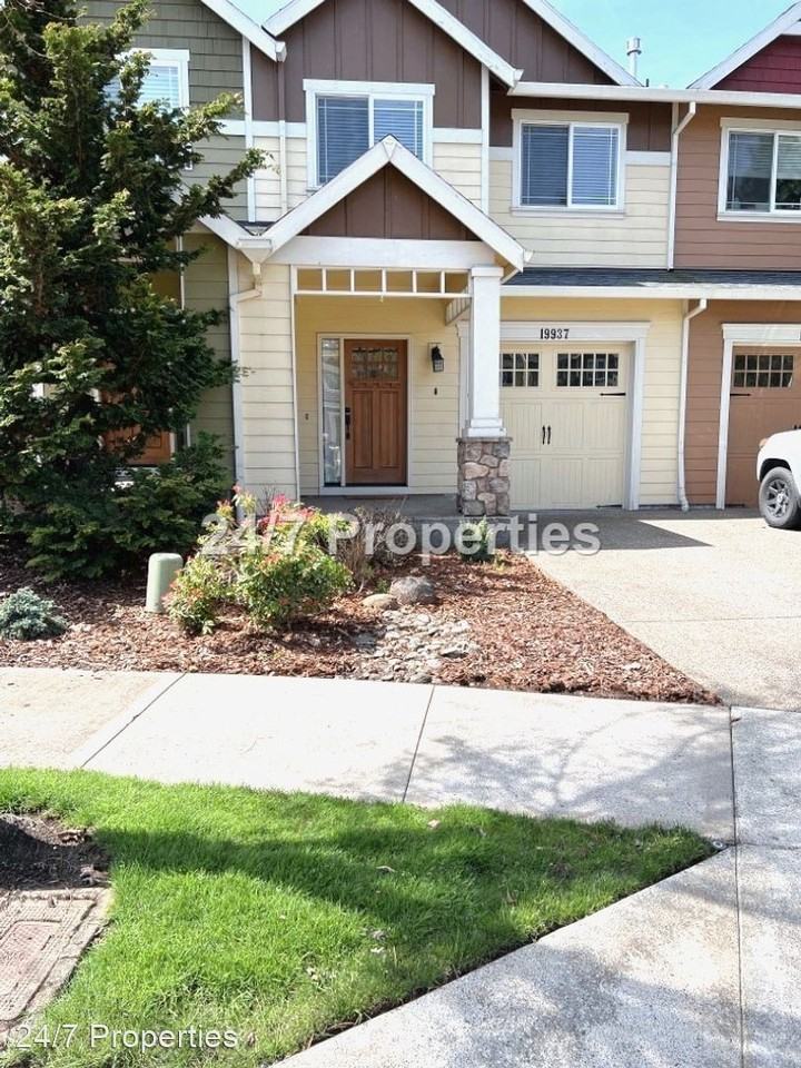 19937 Capital Ct - Photo 2 of 25