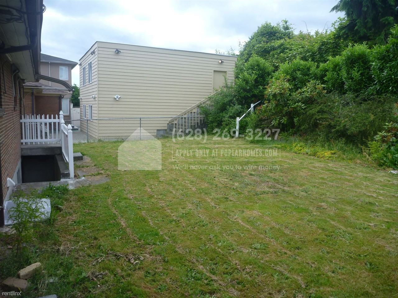 6815 52nd Ave Ne - Photo 3 of 15
