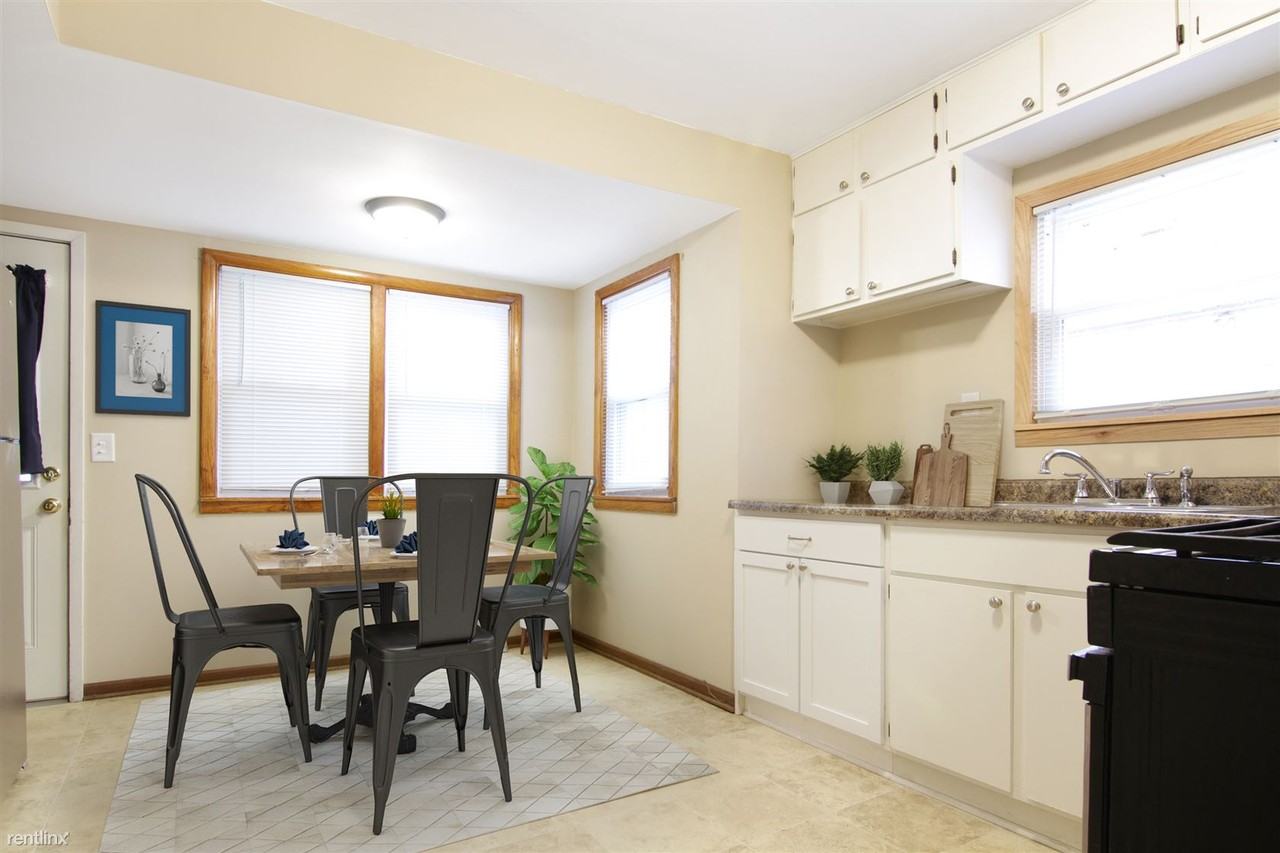 3418 Queen Ave N - Photo 3 of 20