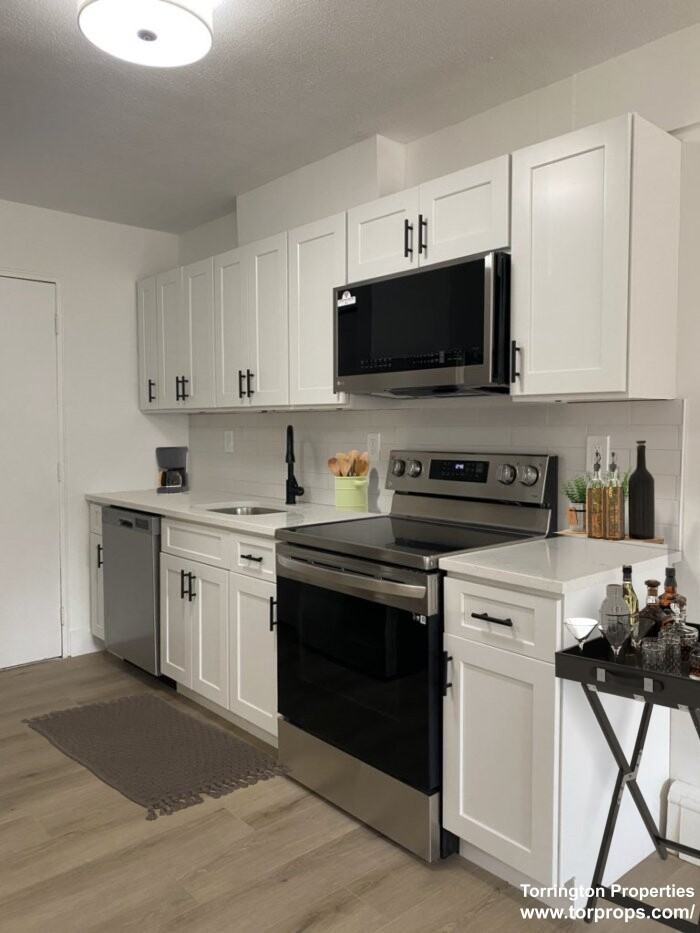 740 E 7th St #29 - Photo 4 of 18