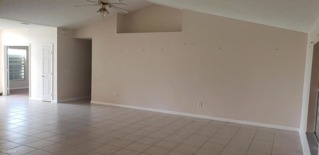 529 Sw Baoy Ave - Photo 3 of 9