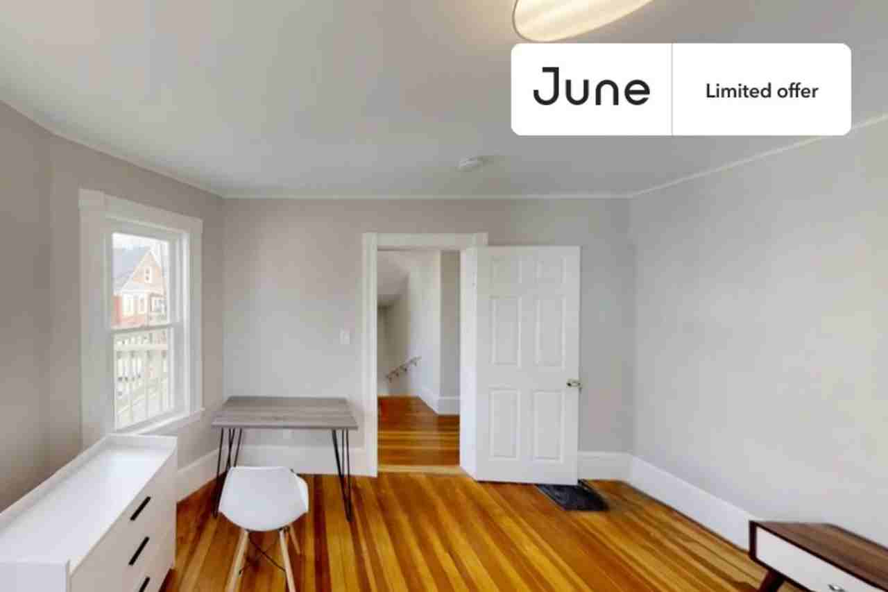 Room for rent. 7-9 Meridian Street - Photo 3 of 10