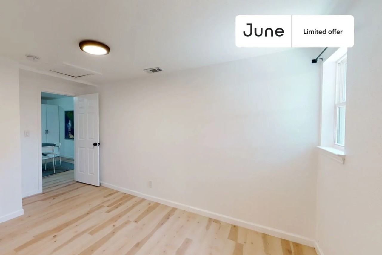 Room for rent. 1118 Ebert Avenue - Photo 2 of 13