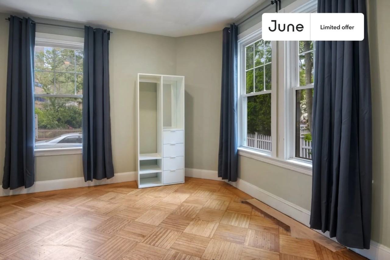 Room for rent. 19 Putnam Avenue - Photo 3 of 19