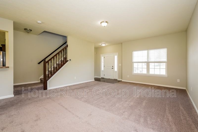 3160 S Dendle Dr - Photo 2 of 20