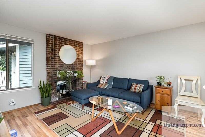 2107 Se 21st Ct - Photo 3 of 10