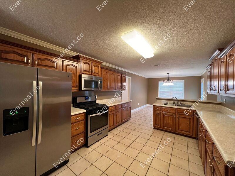 333 Rosemark Rd - Photo 2 of 20