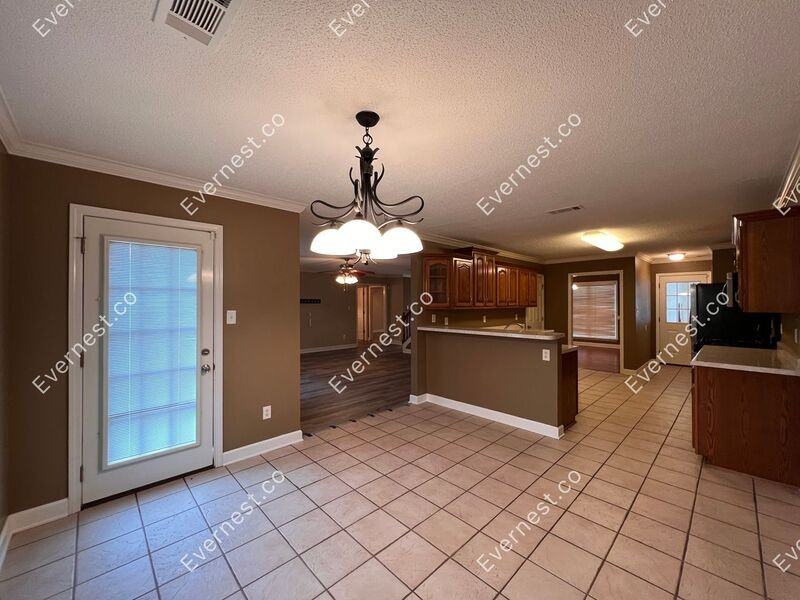 333 Rosemark Rd - Photo 3 of 20