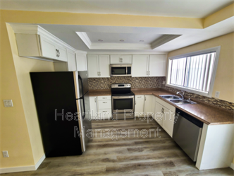 3405 Los Mochis Way - Photo 4 of 9