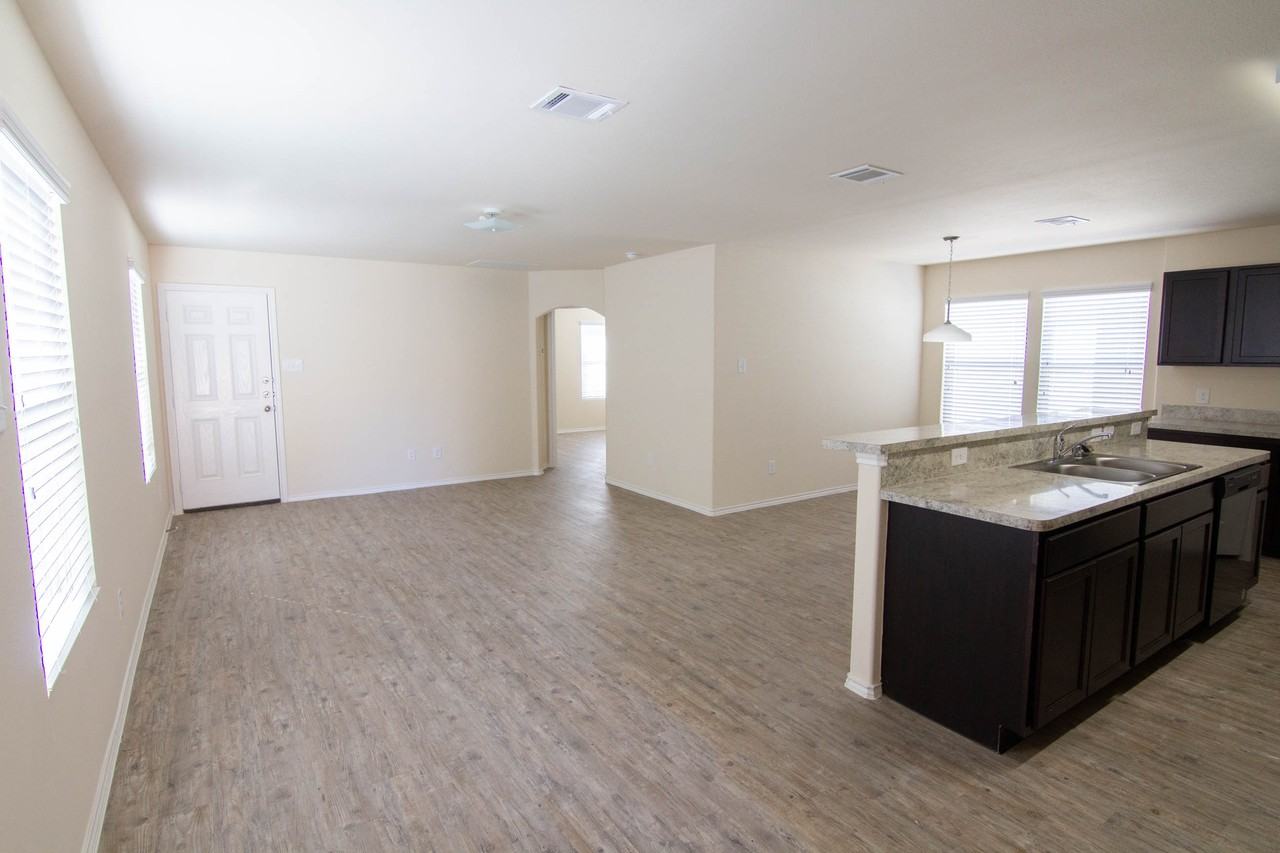 10618 Apple Pie Rd - Photo 3 of 18