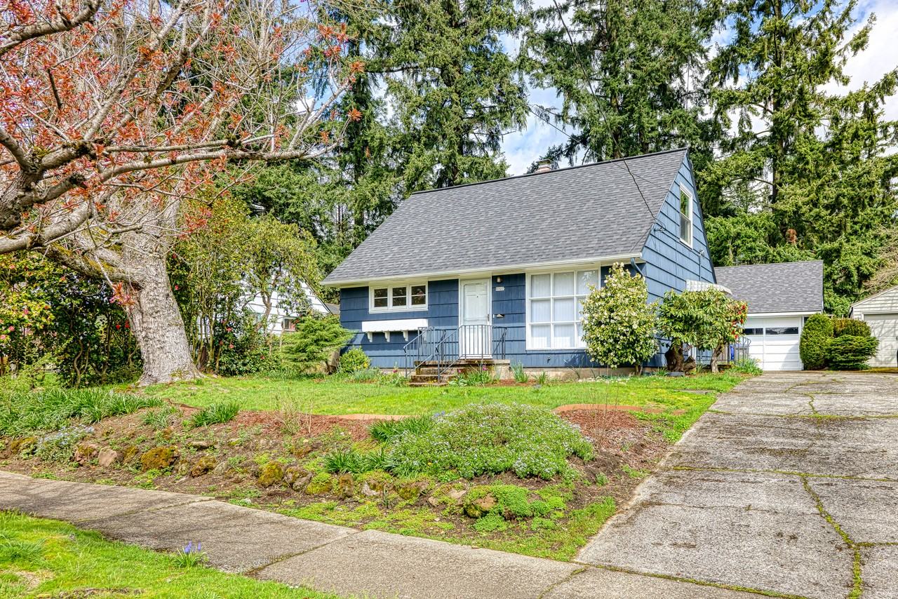 8907 Ne Schuyler St - Photo 2 of 18