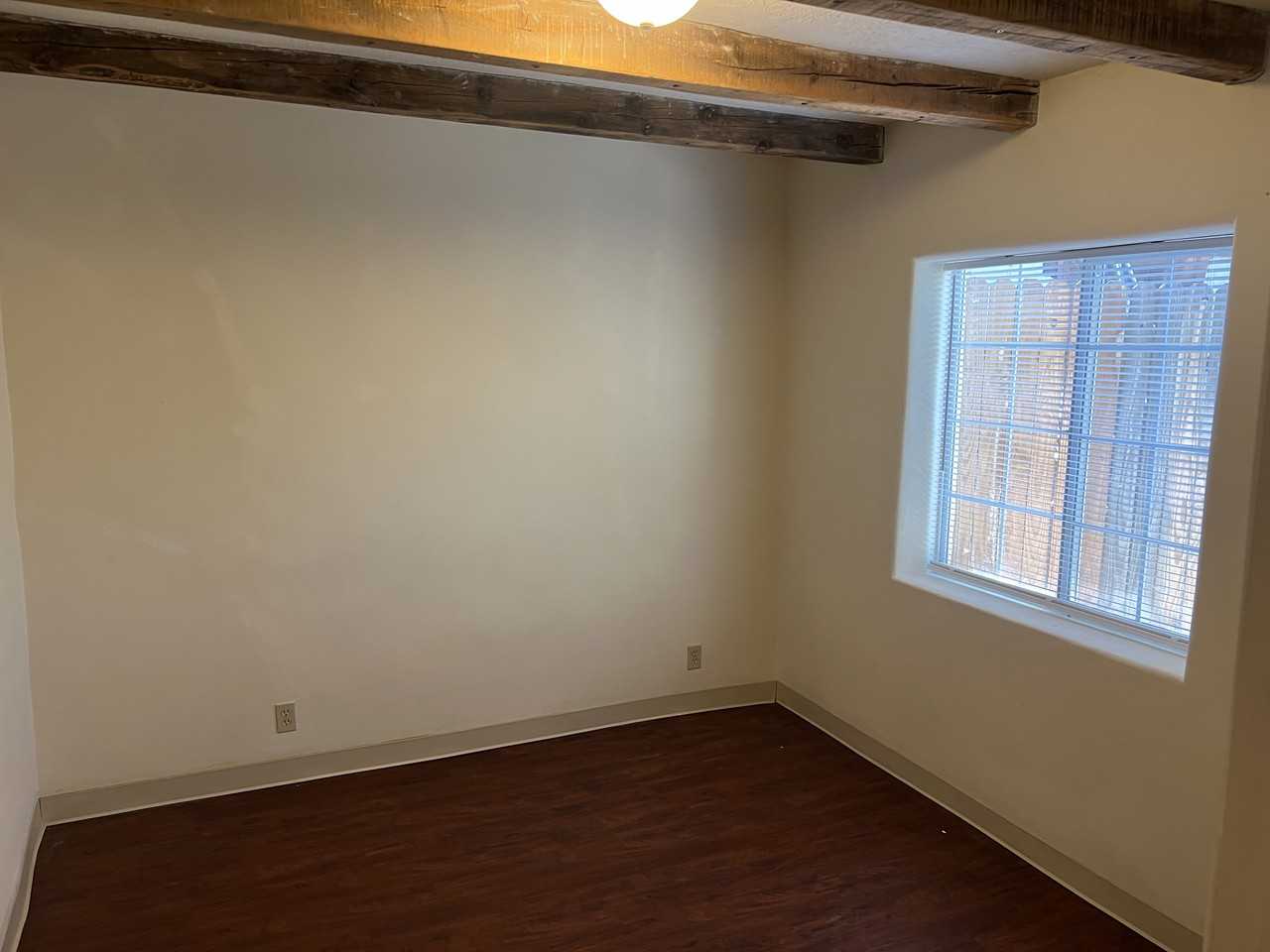 900 Arno St Se - Photo 3 of 18