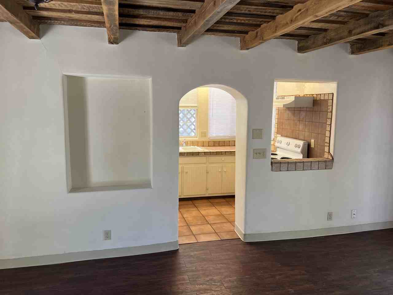 900 Arno St Se - Photo 5 of 18