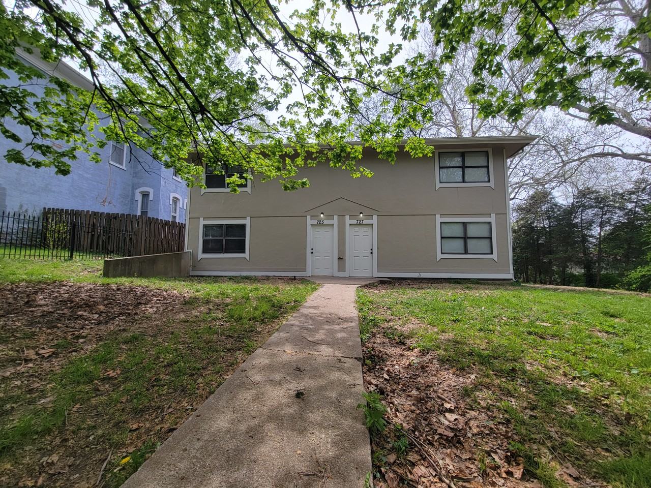 727 Chestnut St - Photo 2 of 24