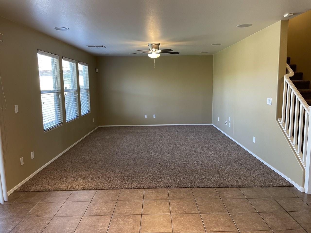 17698 W Maya Way - Photo 7 of 40