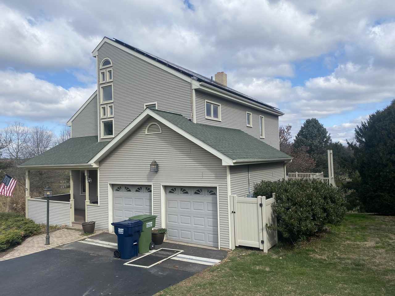 39 Sherwood Dr - Photo 2 of 38