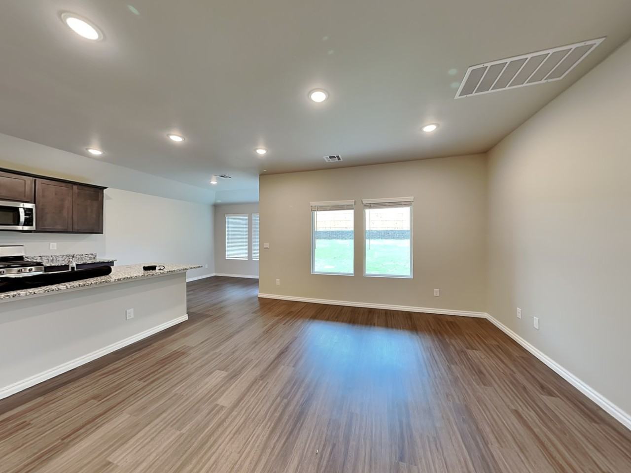 14001 The Brook Blvd - Photo 2 of 16