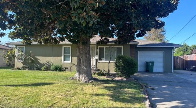 444 Elm Ave - Photo 2 of 7