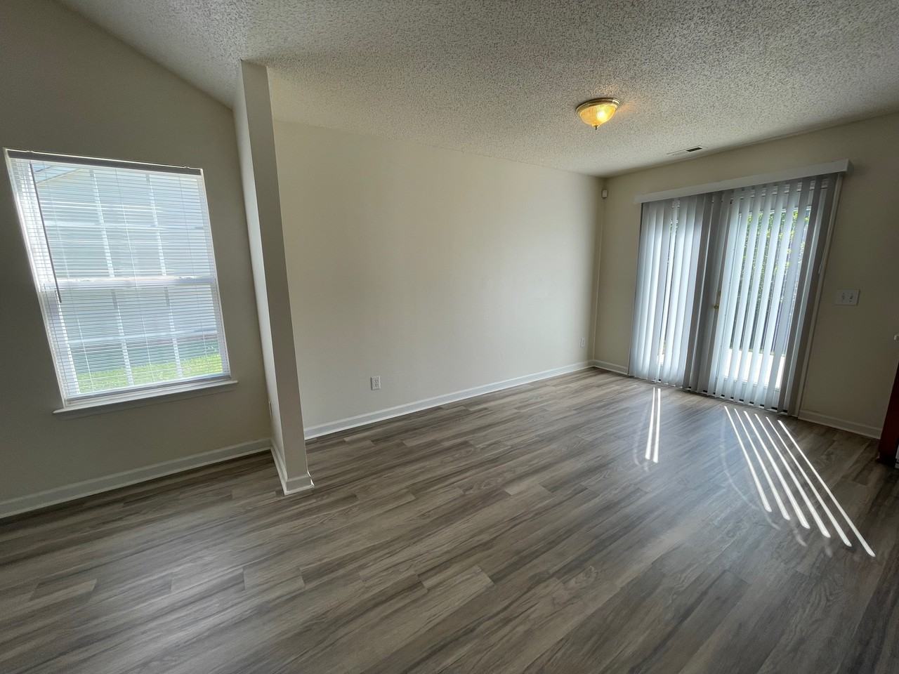 6228 Sid Crane Dr - Photo 3 of 28