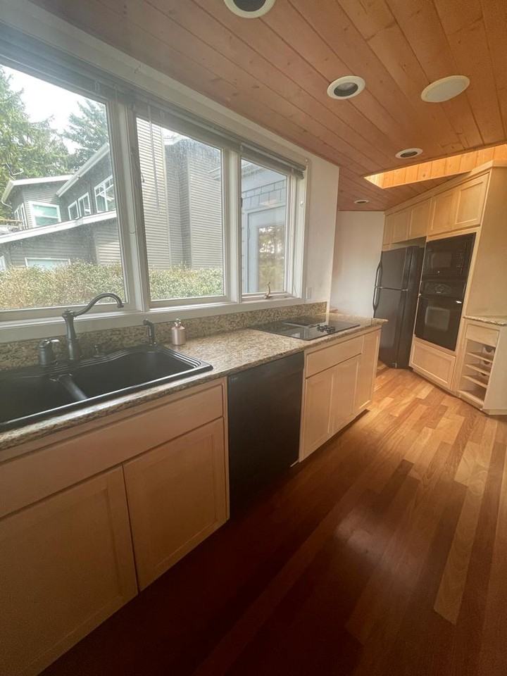 465 Sw Cove Pt - Photo 2 of 20