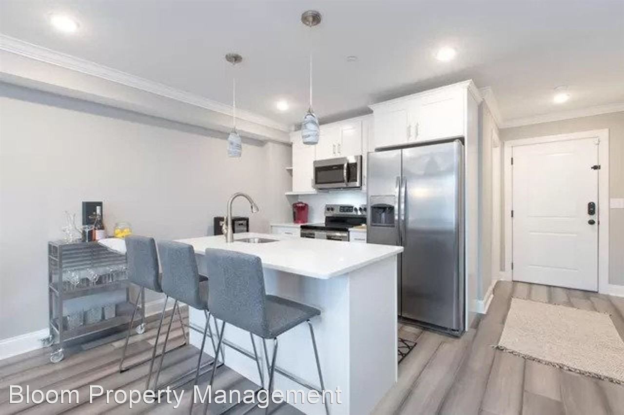 3402 Commissioner Street - Photo 3 of 5