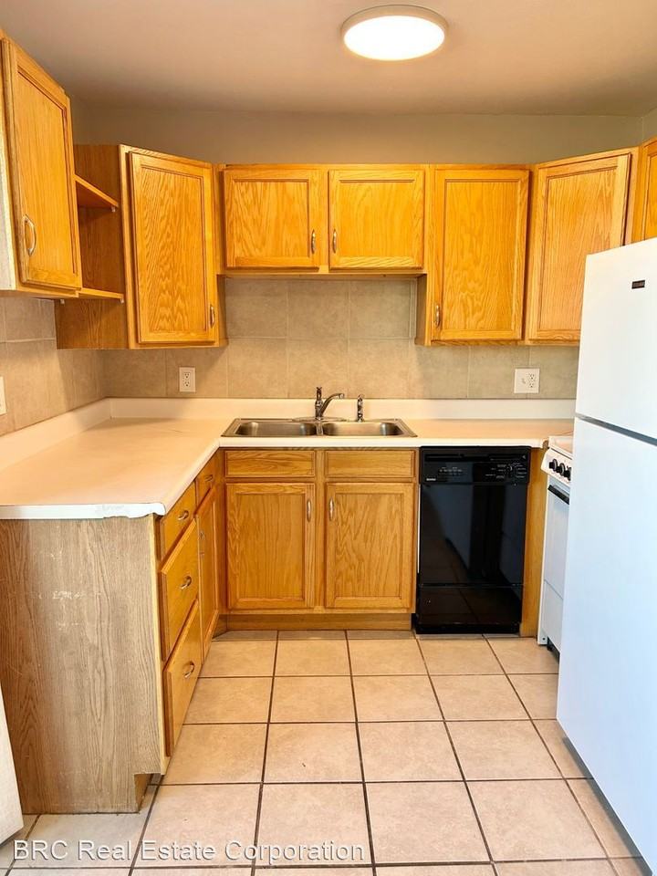 757 Oak Street - Photo 3 of 13