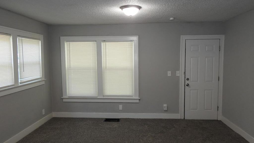1523 S Home Ave - Photo 3 of 18