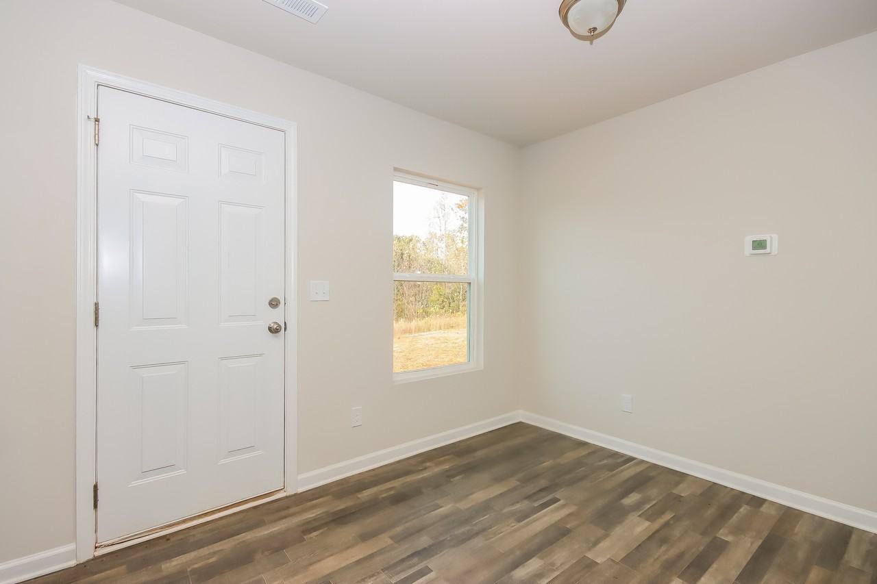 125 Zach Dr - Photo 7 of 17