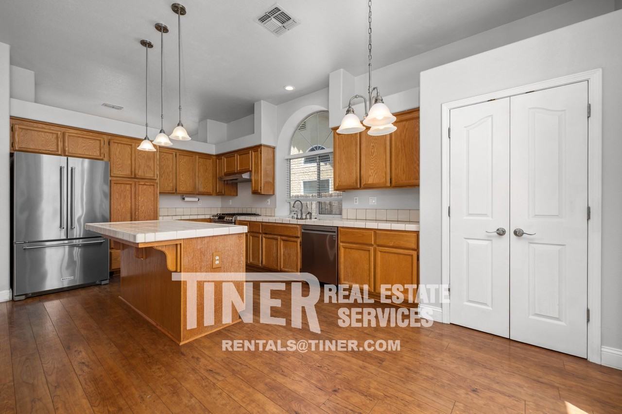 1339 Avenida Alvarado - Photo 3 of 44