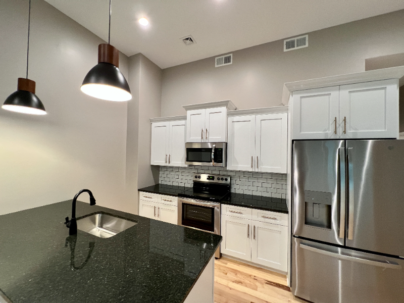 409 Lackawanna Ave #01 - Photo 3 of 5