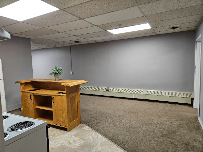 102 E Broadway St #1 - Photo 3 of 14