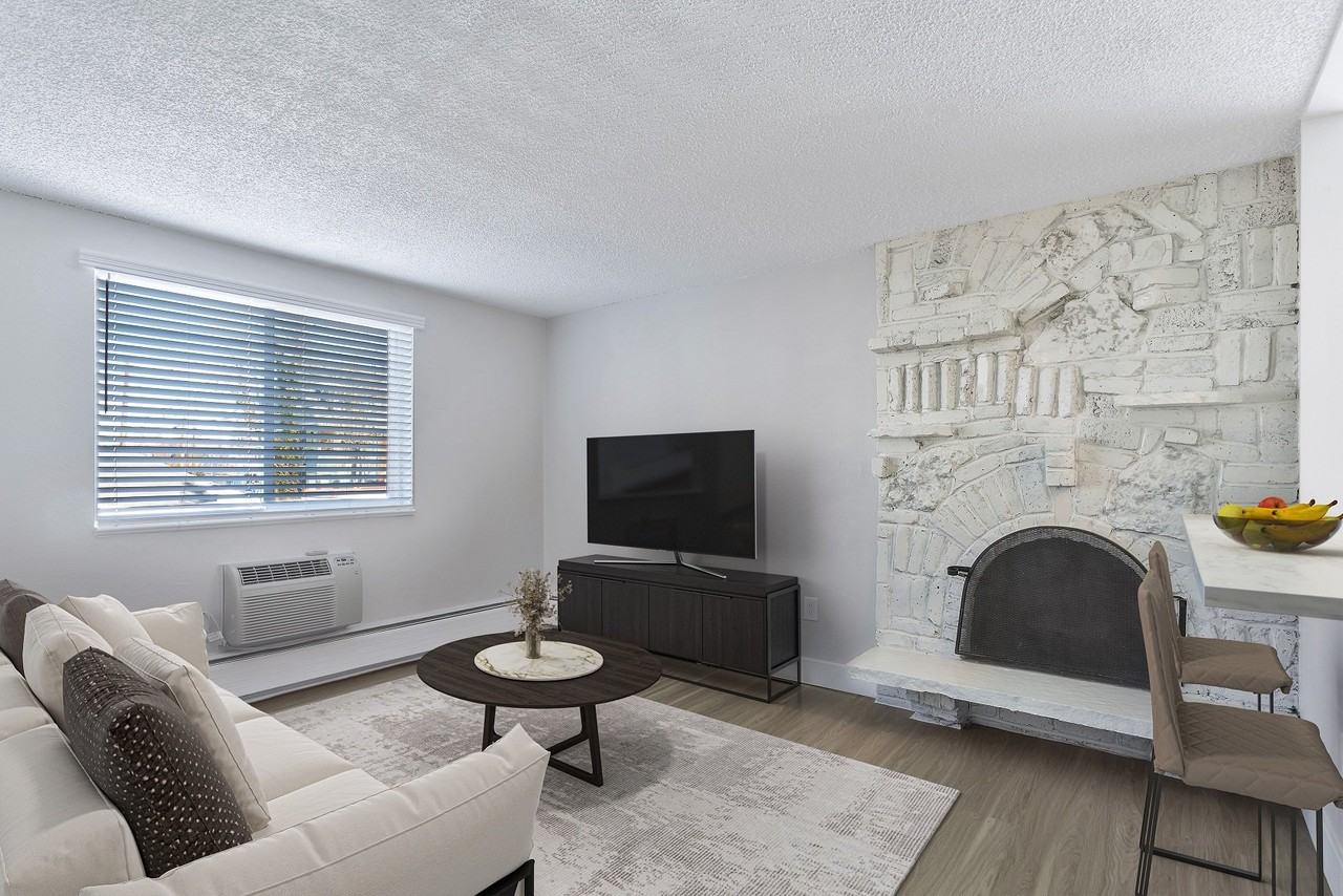 1402 Race - Photo 7 of 15