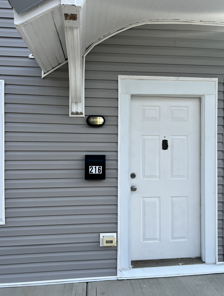 216 New Street #216 - Photo 2 of 20