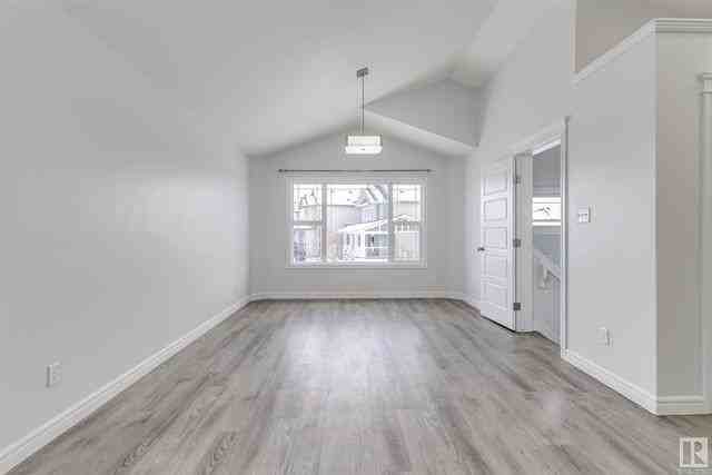 606 178a St Sw - Photo 3 of 18