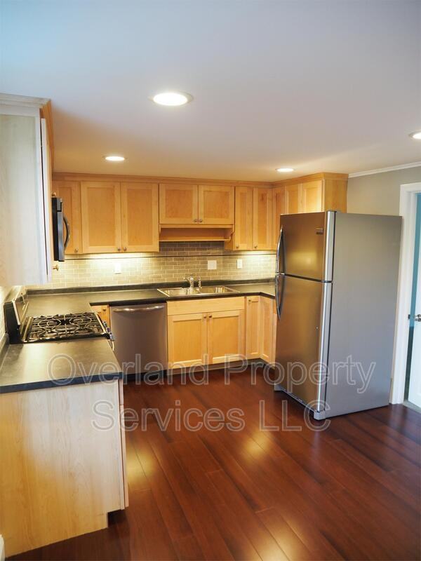 934 North Ave - Photo 3 of 18